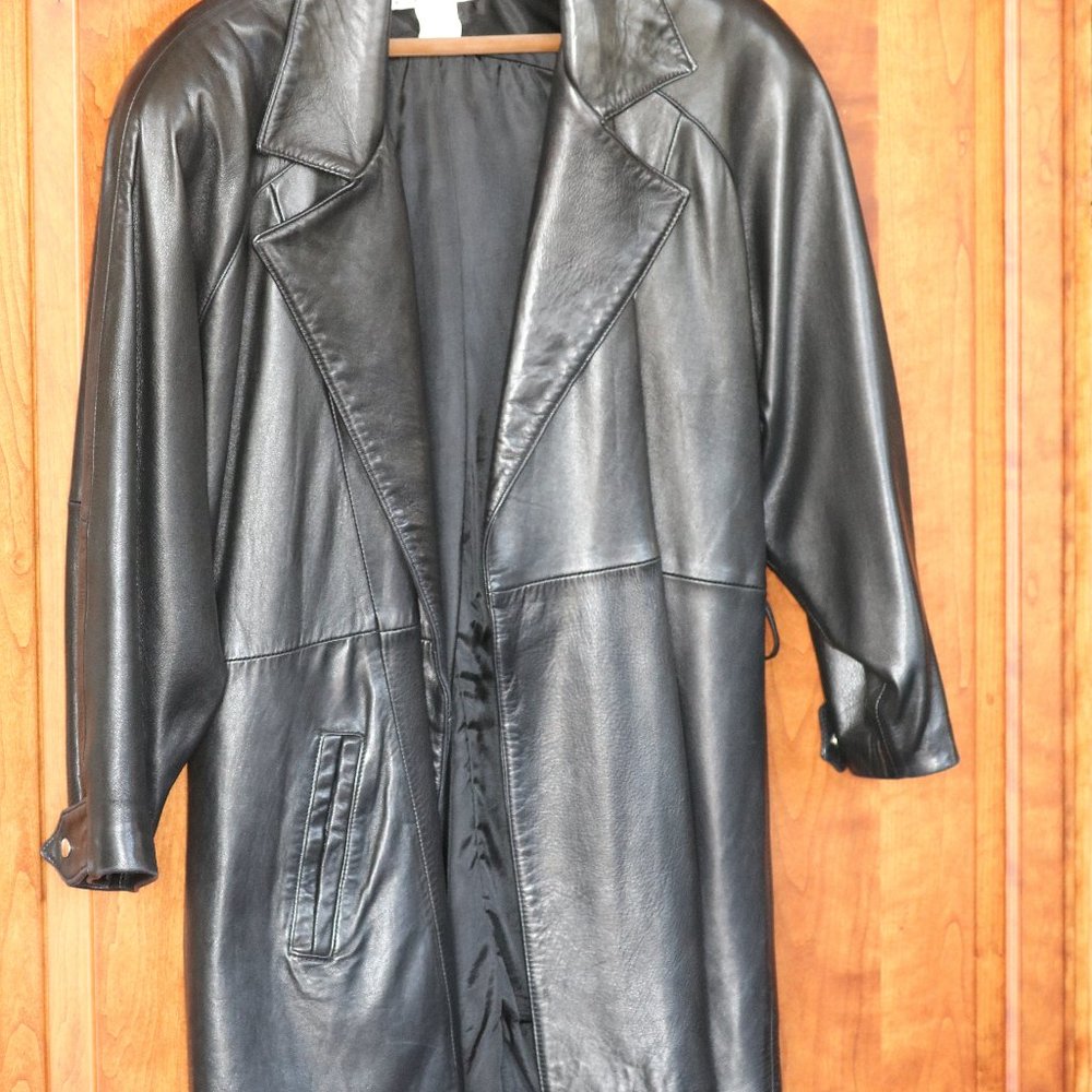 Positano Pelle women's black leather jacket.